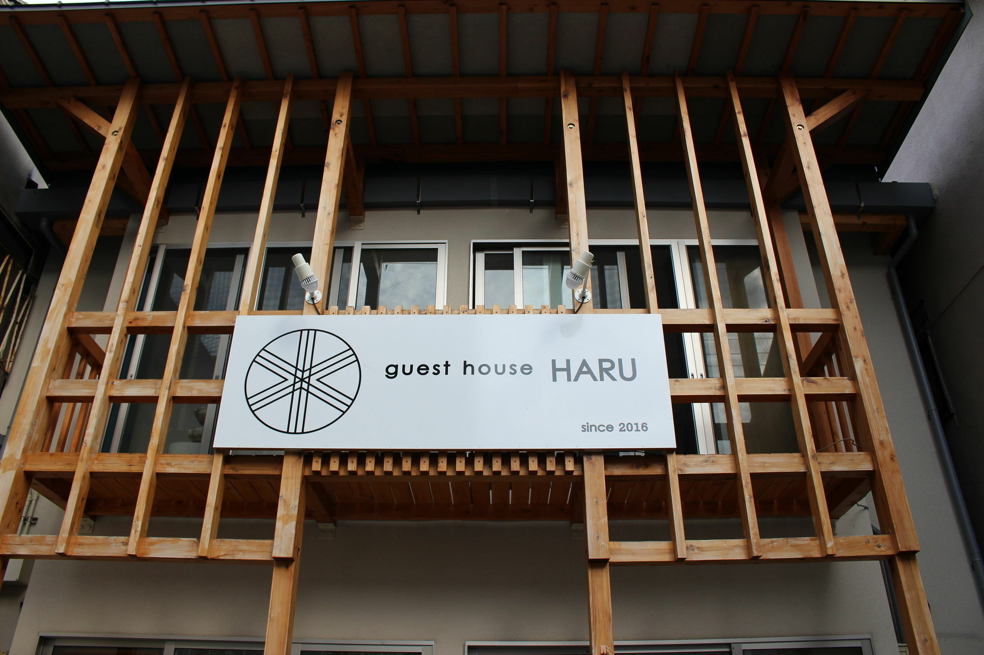 Guest House Haru Osaka Bagian luar foto